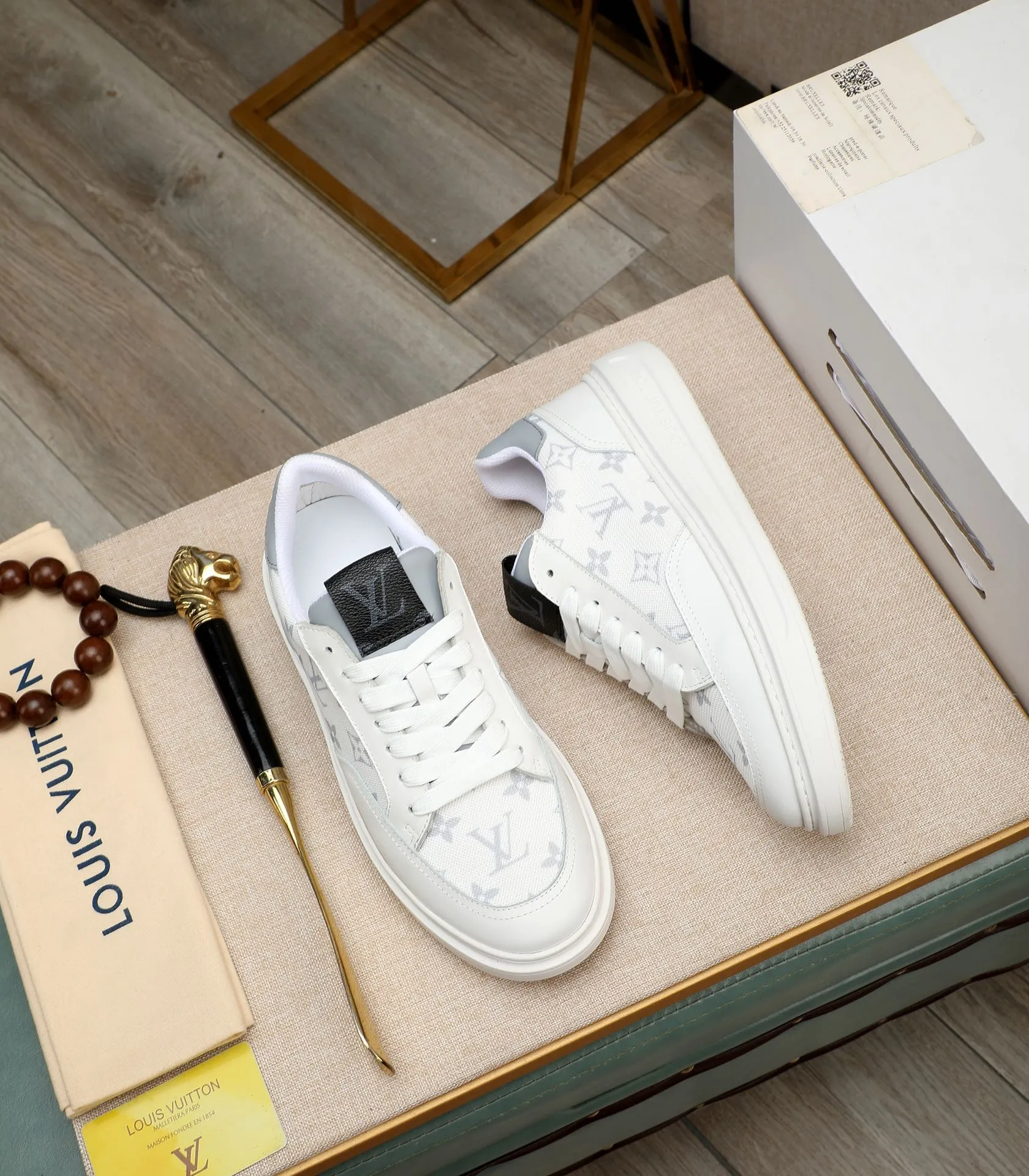 Men's shoes 💰540 💰(Niuli: full package) louis vuitton (Louis Vuitton/lv) top 🔍🔍 new models are on sale at the same time at the counter. The upper 🇮🇹 is imported from Italy, first-layer cowhide, and the lining is fully imported cowhide. 💪💪, completely 1⃣️ to 1 ⃣️Re-engraved🇮🇹💪💪, ⚠Sole: The original sole is specially provided by the original factory, the exclusive movable molded sole is super comfortable, ⚠The original factory follows the order, 🔍🔍high quality, you can enter and exit the counter at will, welcome to compare⚠. Code number:38-44
